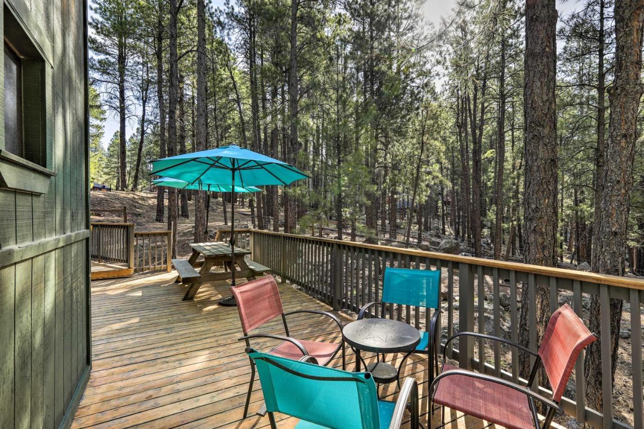 Woodsy Flagstaff Hideaway With Deck And Sunroom! Mountainaire Eksteriør billede